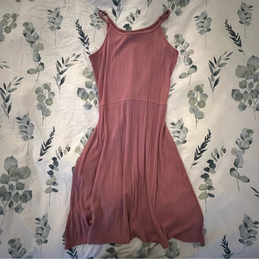 *NWT* Pink Rose Midi Dress - Picture 2 of 5